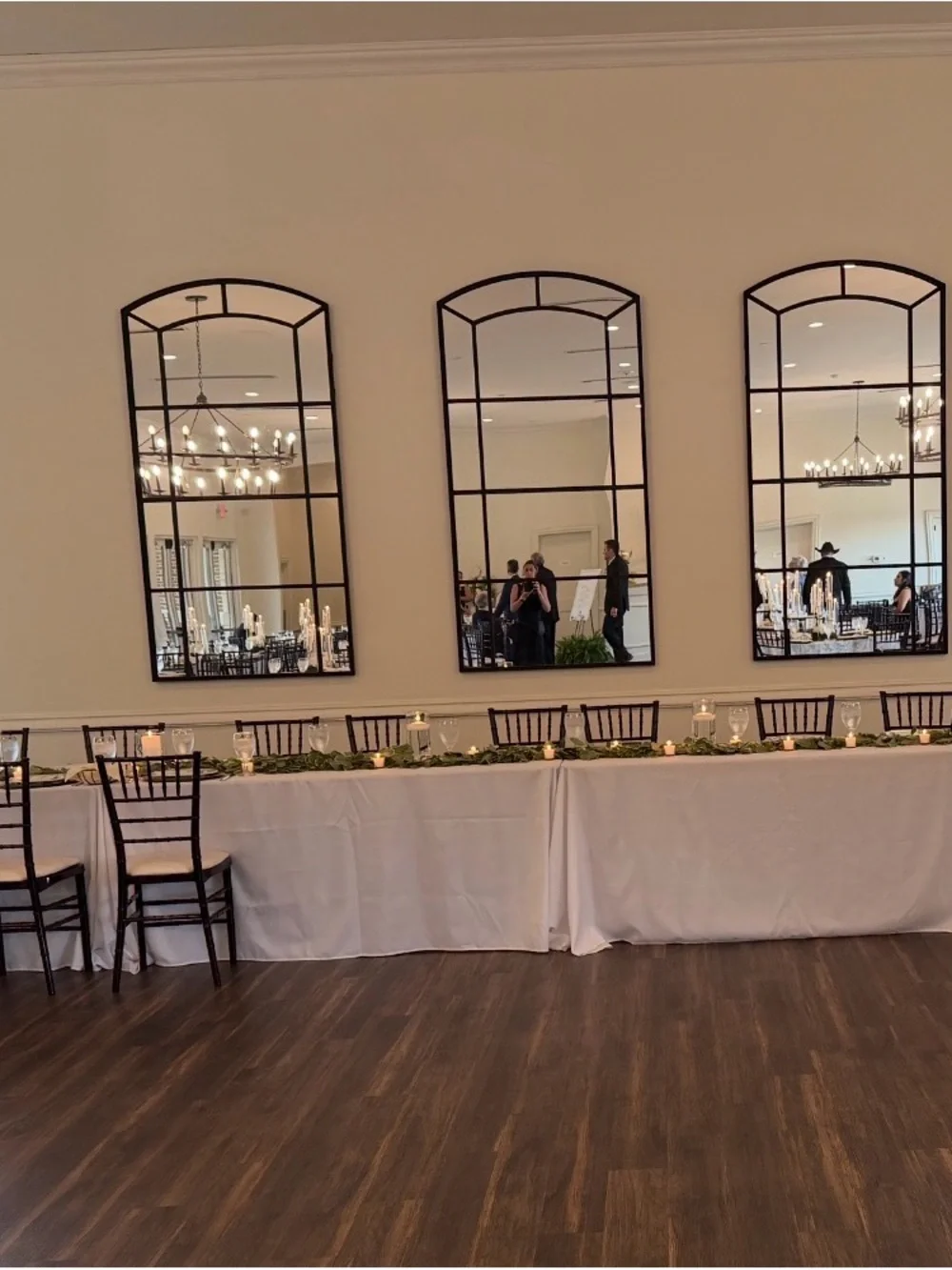 Classic White Tablecloth for Home Dining - Crisp White